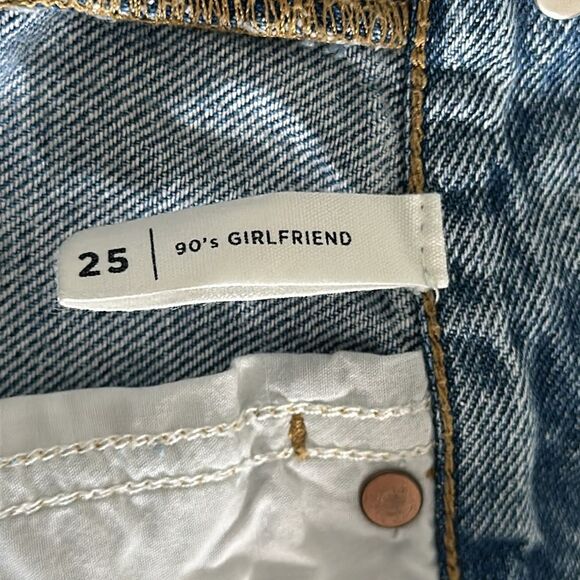 PacSun Women’s 90’s Girlfriend Distressed Light Wash Jean Shorts Size 25 - Picture 6 of 9